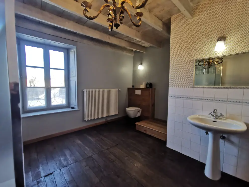 Salle de bain aménagée (8)